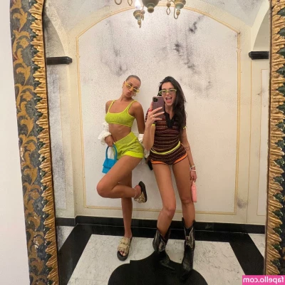 Dua Lipa [ dua-lipa ] - trippy thursday 👽 🌈🥰 who’s down for a full on paint show