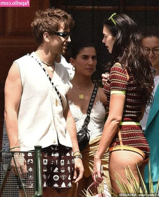 Dua Lipa [ dua-lipa ] - What pet name would you give me