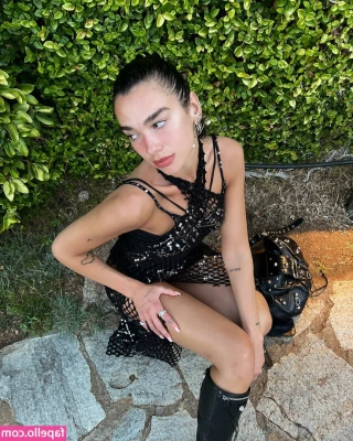 Dua Lipa [ dua-lipa ] - Shower time  Who would like to help me get all nice and clean    or