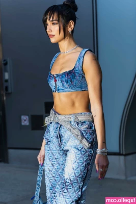 Dua Lipa [ dua-lipa ] - Pretty face, skinny waist , Perky titties