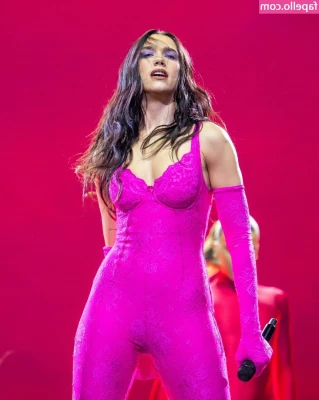 Dua Lipa [ dua-lipa ] - Princess bubblegum in lingerie 💗