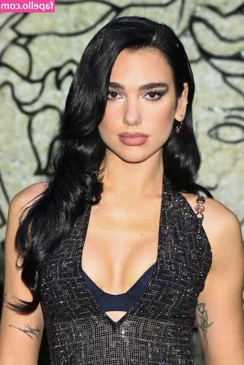 Dua Lipa [ dua-lipa ] - So ready to just rip these panties off