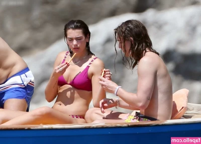 Dua Lipa [ dua-lipa ] - Supeeer lean this morning! 🥩 part 1