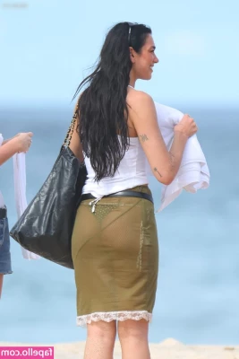 Dua Lipa [ dua-lipa ] - Ready for the weekend