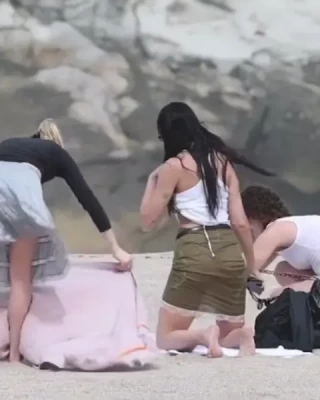 Dua Lipa [ dua-lipa ] - Sometimes you just have to let me take control.