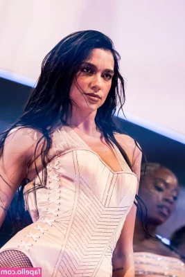 Dua Lipa [ dua-lipa ] - Wet and open pussy