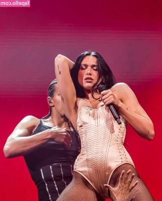 Dua Lipa [ dua-lipa ] - Do you think the other boaters like the view? 😈💋 