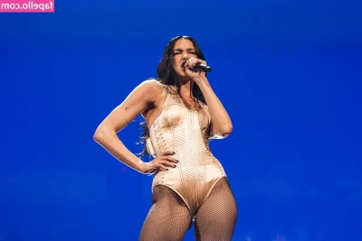Dua Lipa [ dua-lipa ] - Big ass in fishnets !!! Sexy assssss !! Y’all press that tip button