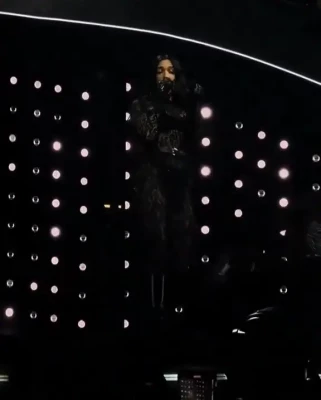Dua Lipa [ dua-lipa ] - Wearing my black high slit skirt  taking my pink heels off for you