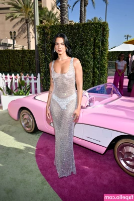 Dua Lipa [ dua-lipa ] - black and white