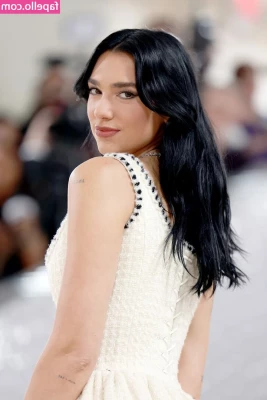 Dua Lipa [ dua-lipa ] - OH THIS BABY  COLLEGEFREE WITH VERY BIG AND FIRM TITS  ㅤ  SHE WILL