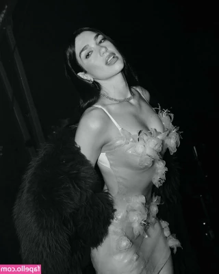 Dua Lipa [ dua-lipa ] - Just released a brand new double penetration video to your inbox!