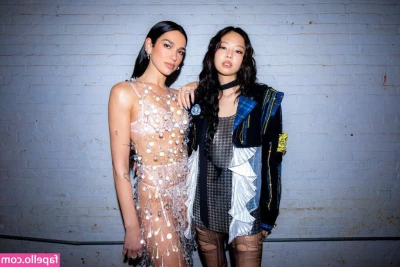 Dua Lipa [ dua-lipa ] - My foot!