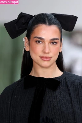 Dua Lipa [ dua-lipa ] - Let me know you re active and comment on my picture for a surprise