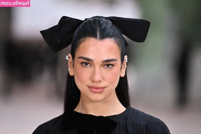 Dua Lipa [ dua-lipa ] - The pink on my nails matches the flowers so well  What do you think