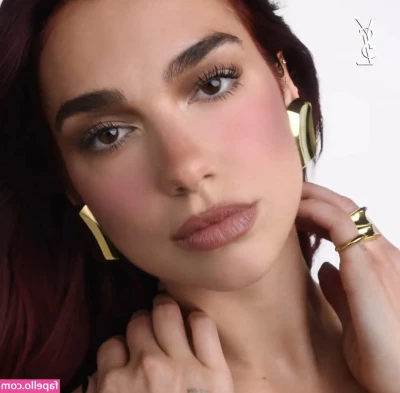 Dua Lipa [ dua-lipa ] - So thrilled that Lyrical Lingerie used my bum on their stories  part 1