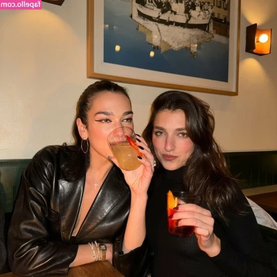 Dua Lipa [ dua-lipa ] - Purple is a good color