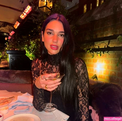 Dua Lipa [ dua-lipa ] - Wat ya think? Bout this pussy shaved with a. Bush on top ??? Had to