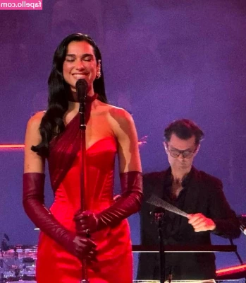 Dua Lipa [ dua-lipa ] - You already know my belly is massive, but can we just talk about this