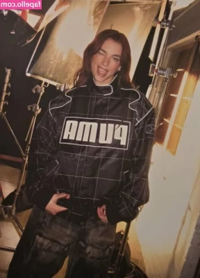 Dua Lipa [ dua-lipa ] - a little bit of  rubadubdub straight from the tub part 1