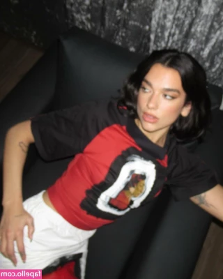 Dua Lipa [ dua-lipa ] - Just got the house clean  Now relaxing and bit before bed part 1