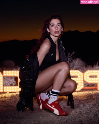 Dua Lipa [ dua-lipa ] - Wanna see me rub my oiled tits