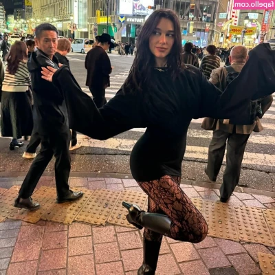 Dua Lipa [ dua-lipa ] - Balls out