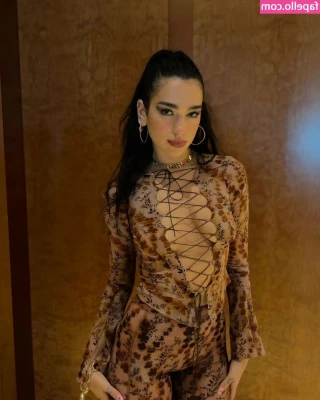 Dua Lipa [ dua-lipa ] - Hello all  I have re-connected with my FWB  We have been busy  Best part 1