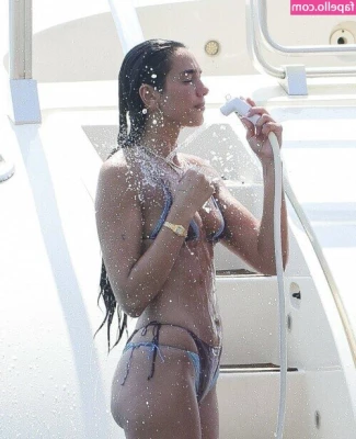 Dua Lipa [ dua-lipa ] - How does it feel to be a foot addicted freak and have these soles in