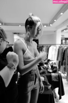 Dua Lipa [ dua-lipa ] - Cherries 🍒 or boobies? 😛
