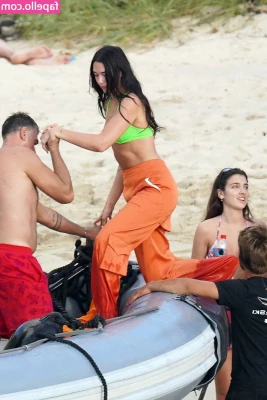 Dua Lipa [ dua-lipa ] - are they juicy enough for u? 😳