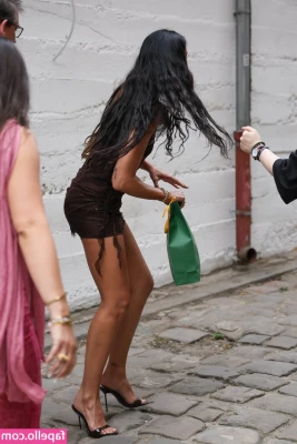 Dua Lipa [ dua-lipa ] - So wet this morning  That s what custom content for you does to me