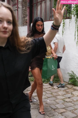 Dua Lipa [ dua-lipa ] - Happy Christmas eve