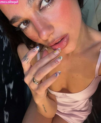 Dua Lipa [ dua-lipa ] - I’m as juicy as tropical fruits 🤤🤭