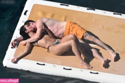 Dua Lipa [ dua-lipa ] - soakingggg