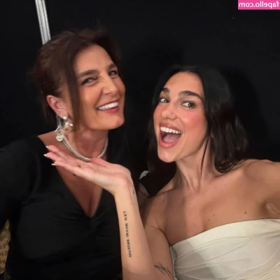Dua Lipa [ dua-lipa ] - Lubię wykonywać domowe obowiązki  ale tylko w takim stroju