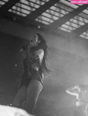 Dua Lipa [ dua-lipa ] - There was a pole on the kinky hotel   I don t know pole dance tbh but