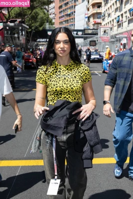Dua Lipa [ dua-lipa ] - Service submission means focusing on your dommes pleasure, not yours.