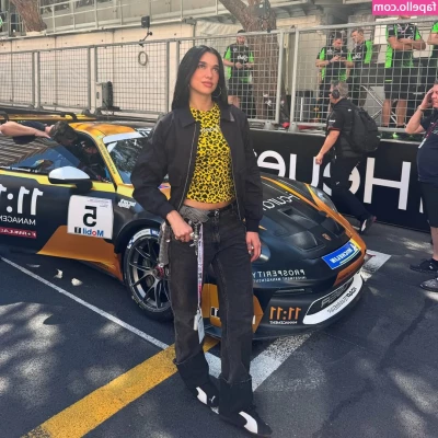 Dua Lipa [ dua-lipa ] - Discovered finally that the rash on my hands is from weeds  and is a