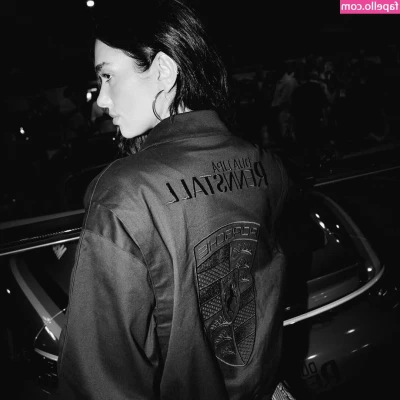 Dua Lipa [ dua-lipa ] - Someone needs to be the FIRST person to message me and request a