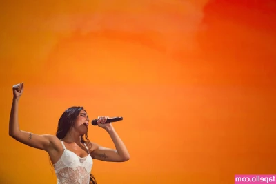 Dua Lipa [ dua-lipa ] - Peek-a-boo
