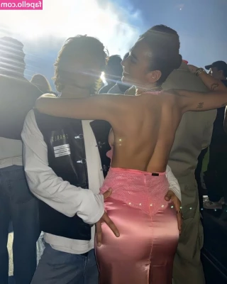 Dua Lipa [ dua-lipa ] - hotcurvycurly   Your KINKY SLUT   HAIRY JUICY PUSSY   PULPY ASS  
