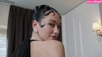 Dua Lipa [ dua-lipa ] - Morning play time  Join me