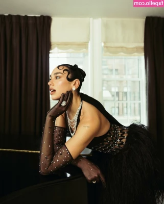 Dua Lipa [ dua-lipa ] - Brazilian wax pictures next Wednesday that kitty going to be bald