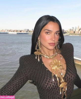 Dua Lipa [ dua-lipa ] - That ass  nitusharma https onlyfans com nitusharma