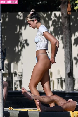 Dua Lipa [ dua-lipa ] - There was a pole on the kinky hotel   I don t know pole dance tbh but part 2