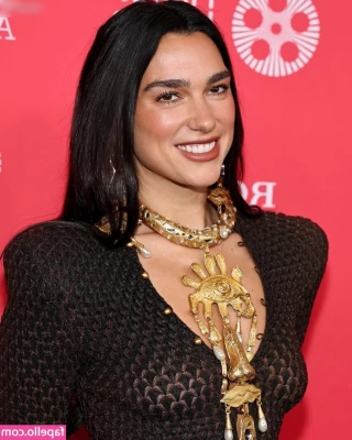 Dua Lipa [ dua-lipa ] - The Soul Snatcher  26  min   This Super sexy scene is from the live part 1