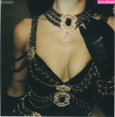 Dua Lipa [ dua-lipa ] - Folladita rica con un buen amigo