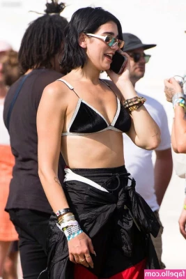 Dua Lipa [ dua-lipa ] - Okay  but just a peek