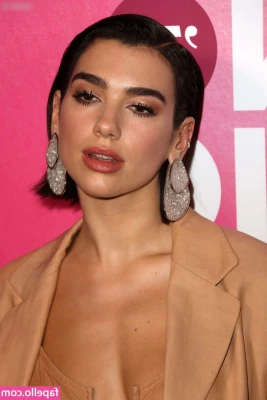 Dua Lipa [ dua-lipa ] - Lick, finger or fuck?😛